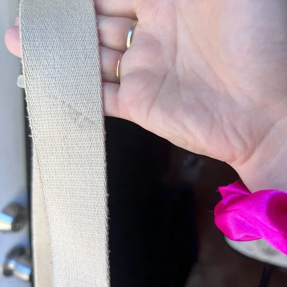 HOBO Sheila Bucket - Natural Straw bucket bag. - Picture 15 of 17